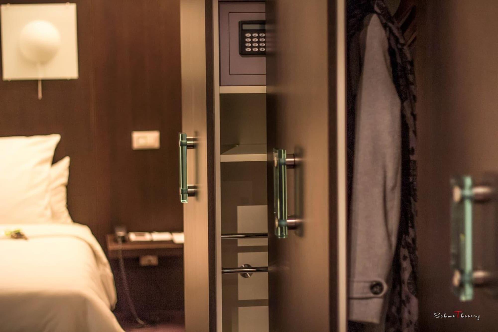 Le Rex Hotel Тарб Экстерьер фото