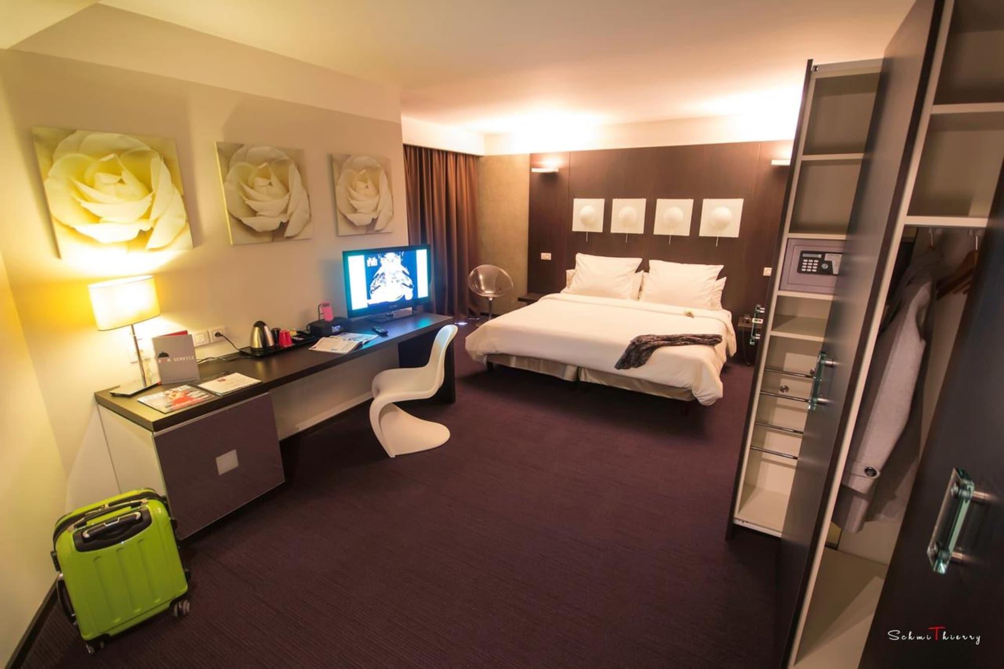 Le Rex Hotel Тарб Экстерьер фото