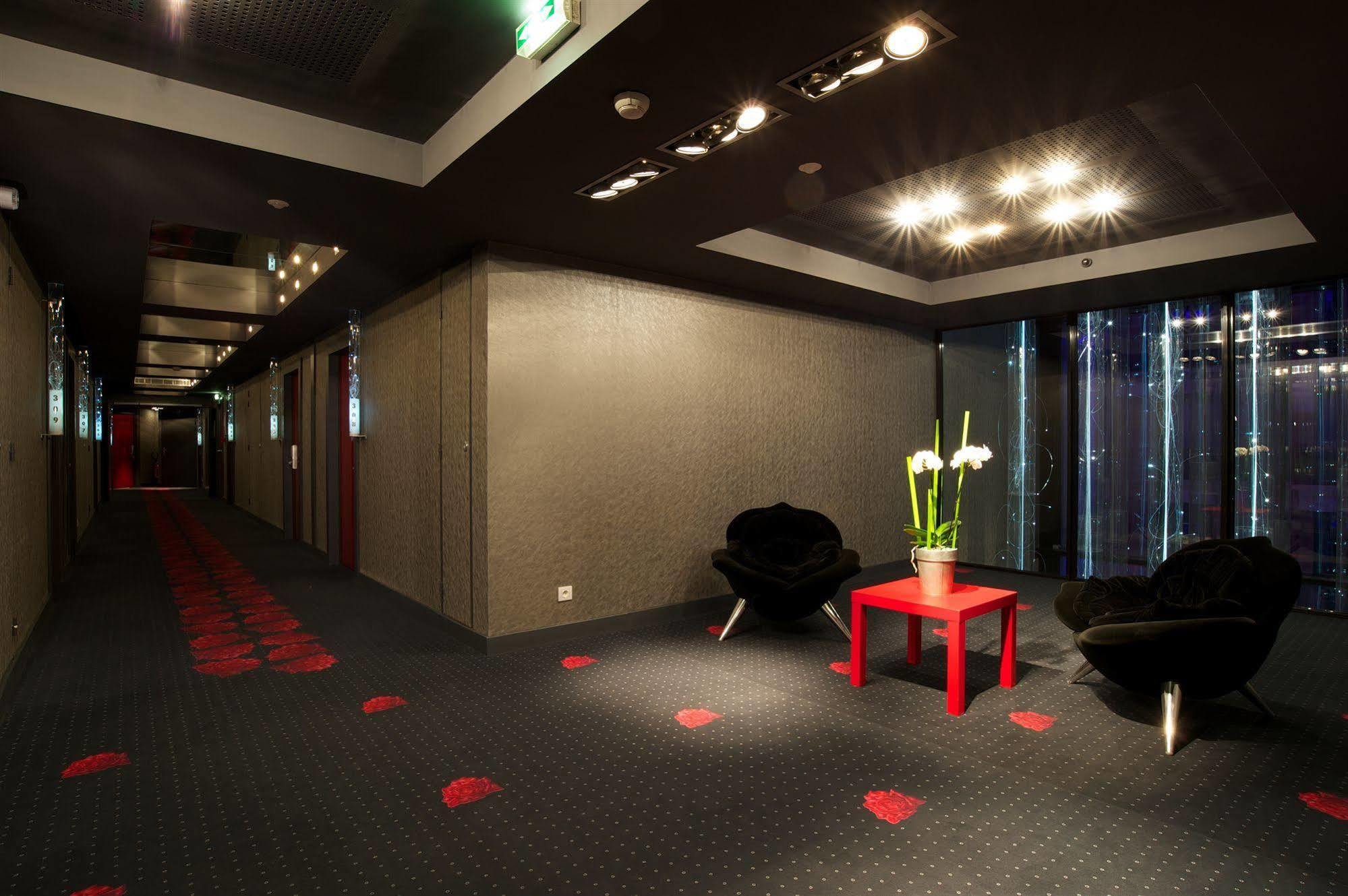 Le Rex Hotel Тарб Экстерьер фото
